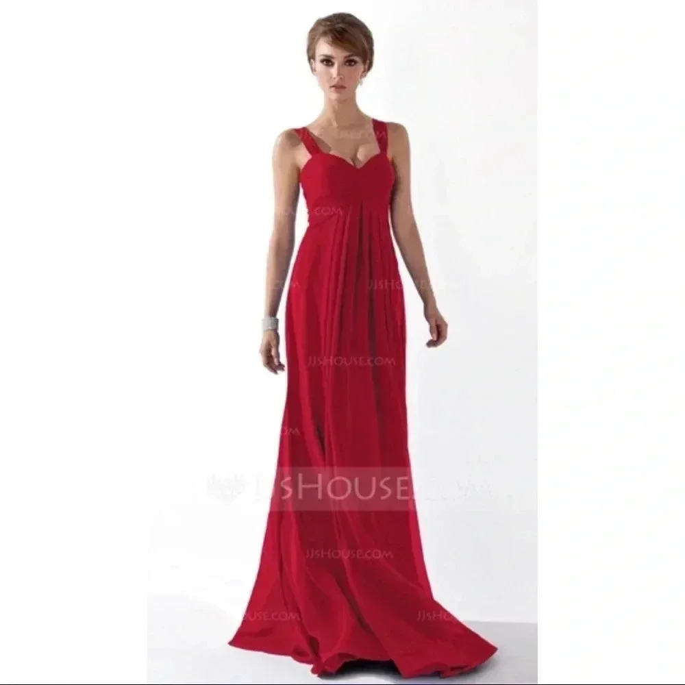 🧾 Beautiful Red Chiffon Gown NWOT